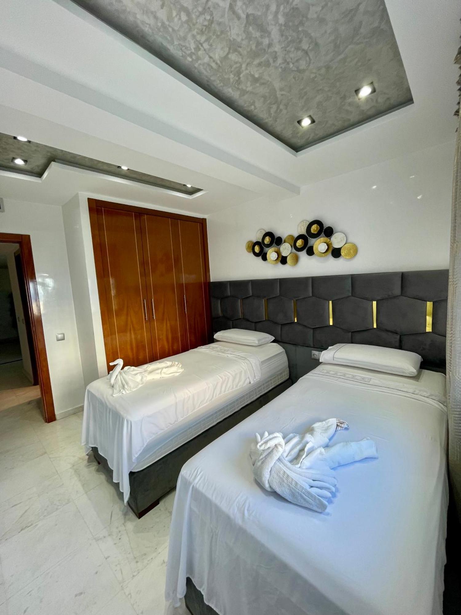 Al Aamira Apartment